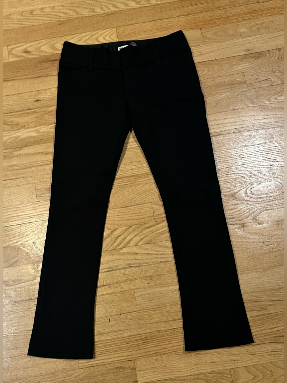 Alice + Olivia Black Cropped Dress Pants
